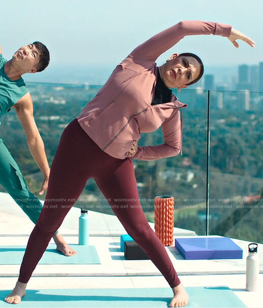 Molly’s yoga outfit on Loot