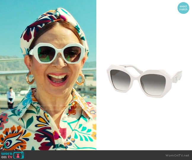 Prada Style 16WS in Talc worn by Molly Novak (Maya Rudolph) on Loot
