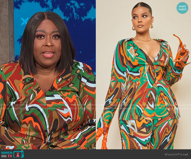 Pretty Little Thing Plus Multi Abstract Print Chiffon Fitted Shirt worn by Loni Love on E! News