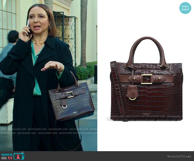Radley London Medium Agnes Bag worn by Molly Novak (Maya Rudolph) on Loot