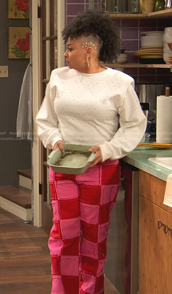 Raven’s embellished sweatshirt and checkered jeans on Ravens Home