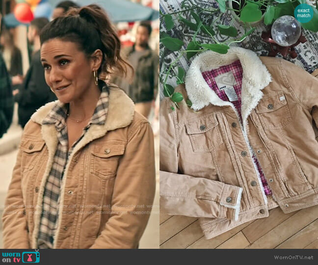 Roxy Vintage Corduroy Sherpa Jacket worn by Lana Lang Cushing (Emmanuelle Chriqui) on Superman and Lois