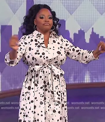 Sherri Shepherd’s white spotted shirtdress on The Wendy Williams Show