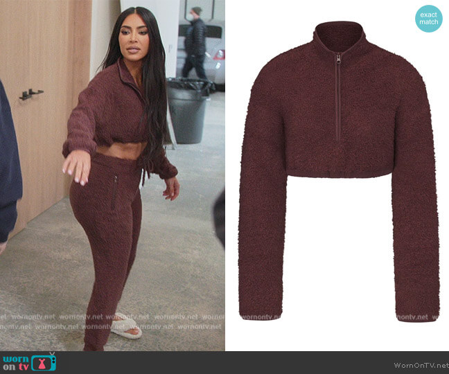 Skims Cozy Knit Cropped Pullover worn by Kim Kardashian (Kim Kardashian) on The Kardashians