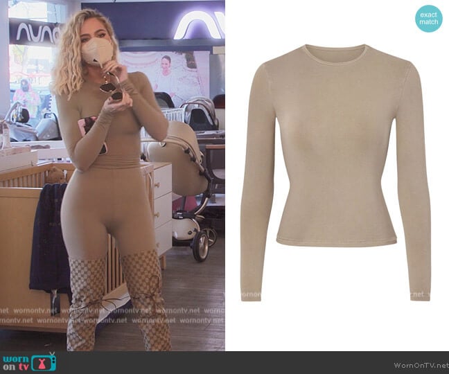 Skims New Vintage Long Sleeve T-Shirt worn by Khloe Kardashian (Khloe Kardashian) on The Kardashians