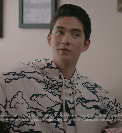 Steve’s white cloud print hoodie on The Summer I Turned Pretty