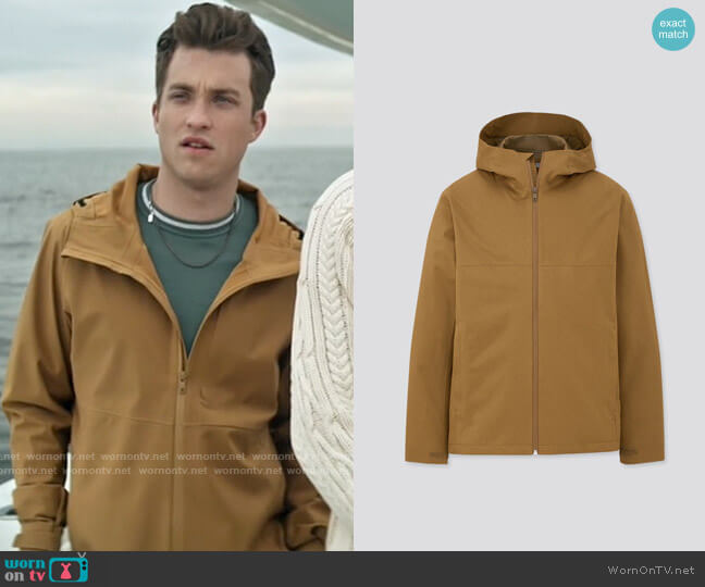 Uniqlo BLOCKTECH Parka in Yellow worn by Jonathan Kent (Jordan Elsass) on Superman and Lois