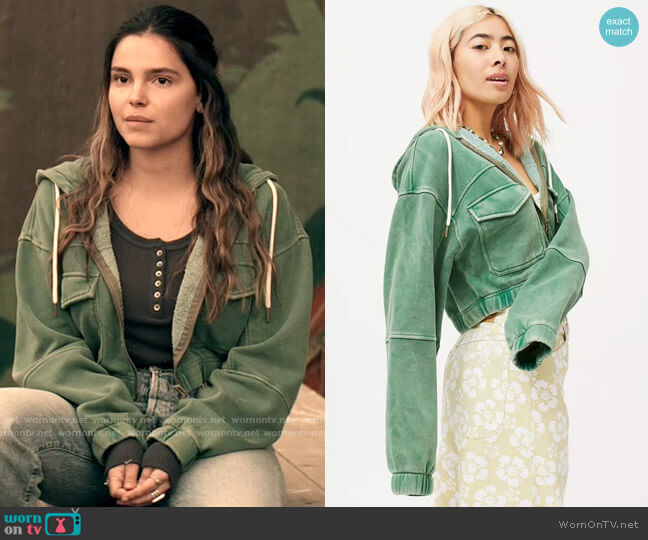 Urban Outfitters Yogi Fleece Cropped Hoodie Sweatshirt worn by Natalie Lane Irons (Tayler Buck) on Superman and Lois