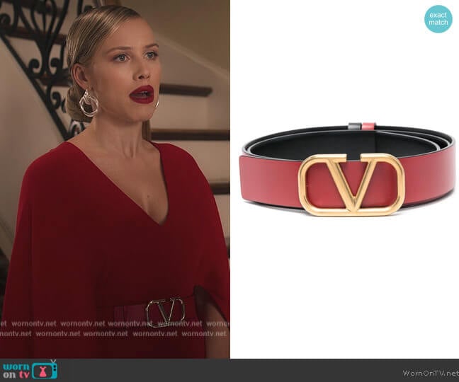 Valentino VLogo-buckle belt worn by Elinor (Gracie Dzienny) on First Kill
