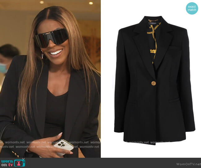 Versace Medusa plaque single-breasted blazer worn by Caroline Brooks (Caroline Brooks) on The Real Housewives of Dubai