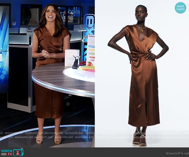 Zara Satin Effect Cutout Dress worn by Jennifer Lahmer on Extra