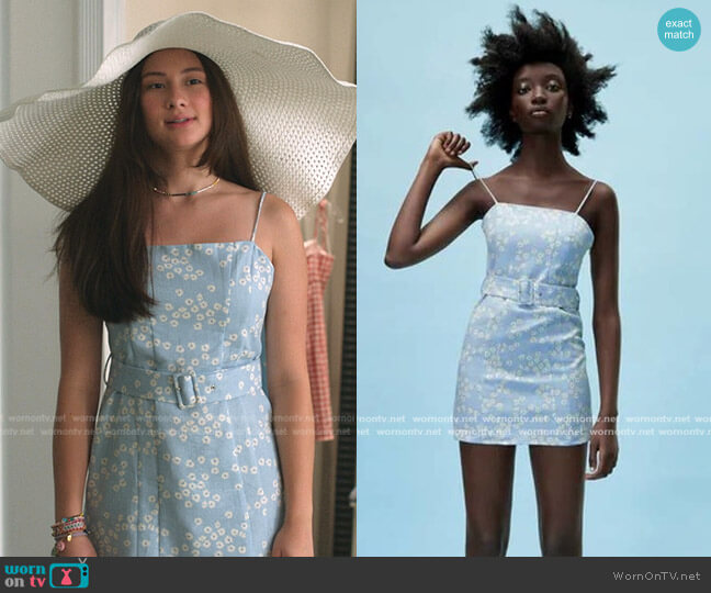 Zara Floral Print Linen Blend Dress worn by Belly Conklin (Lola Tung) on The Summer I Turned Pretty