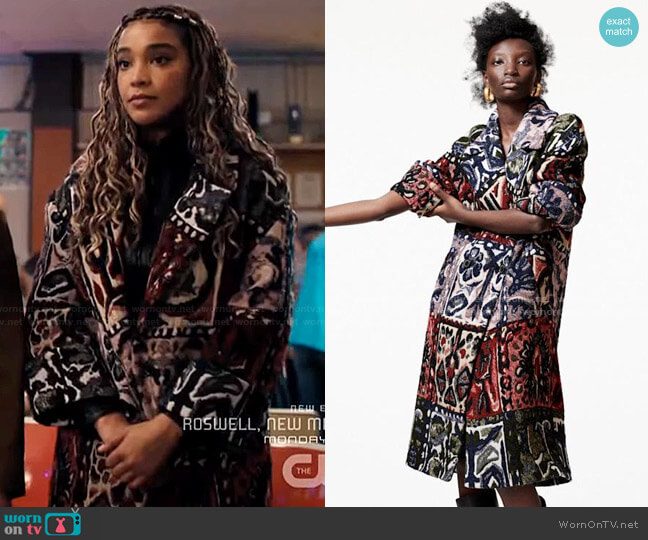 Zara Jacquard Coat worn by Mikaela Danso (Lucy Barrett) on Charmed