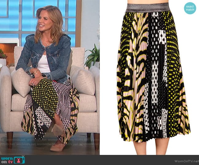 Le Superbe All Sports Patchwork Skirt worn by Natalie Morales on The Talk