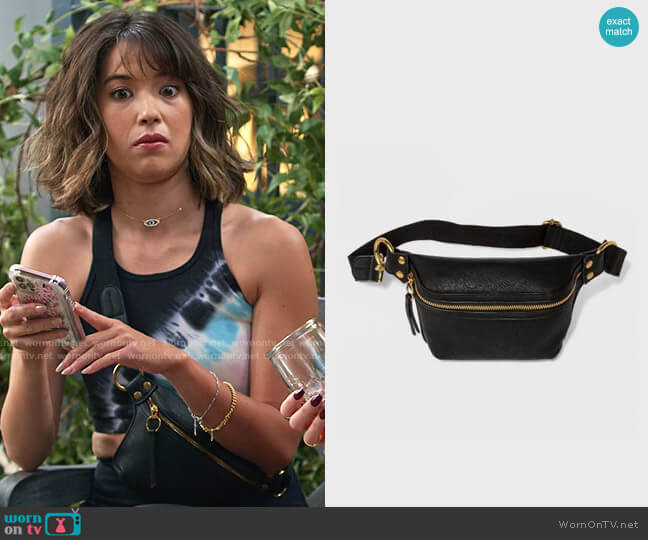 Universal Thread Belt Bag worn by Louise (Nichole Sakura) on Maggie