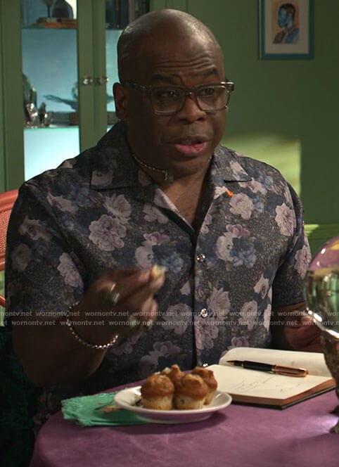 Angel’s floral short sleeve shirt on Maggie