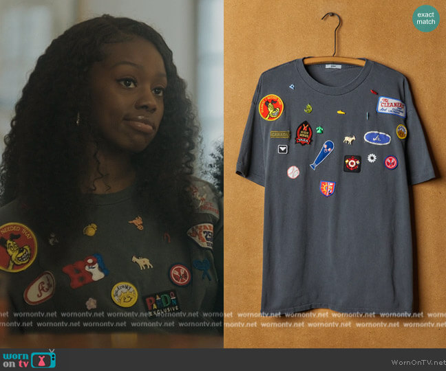 Boden Charm Tee worn by Kiesha Williams (Birgundi Baker) on The Chi