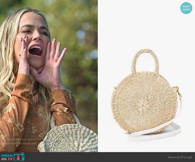 Clare V Moyen Alice Bag worn by Maggie (Rebecca Rittenhouse) on Maggie