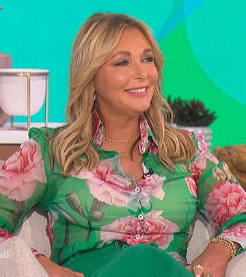 Dr Kellyann Petrucci’s green floral print blouse on The Talk