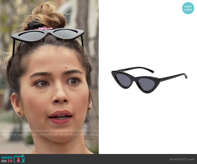 Le Specs The Last Lolita Sunglasses worn by Louise (Nichole Sakura) on Maggie