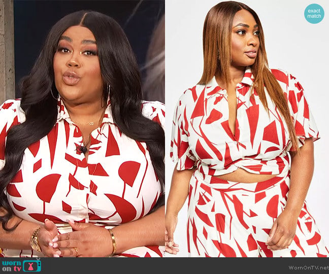 Nina Parker Trendy Plus Size Cropped Knot-Hem Top worn by Nina Parker on E! News