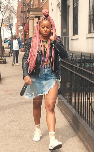Phoebe’s floral mesh top and distressed denim skirt on Everythings Trash