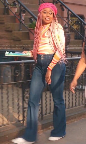 Phoebe’s swirl print top and flare jeans on Everythings Trash