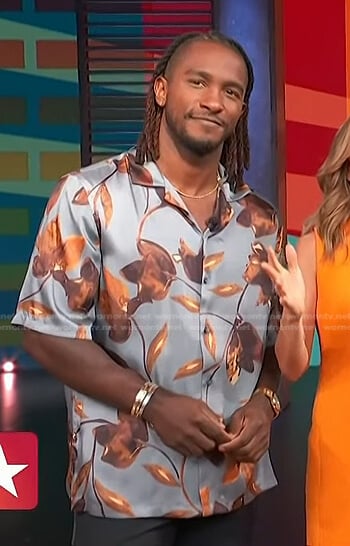 Scott’s grey floral print short sleeve shirt on Access Hollywood