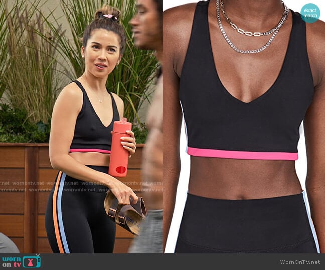 Splits59 Gloria Sports Bra in Black Jacinthe worn by Louise (Nichole Sakura) on Maggie