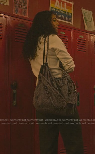 Tabby’s denim bag on Pretty Little Liars Original Sin