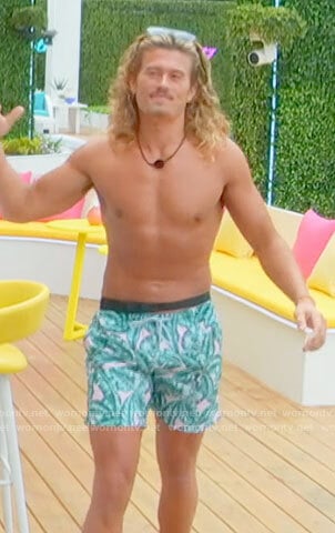 Tyler’s leaf print shorts on Love Island USA