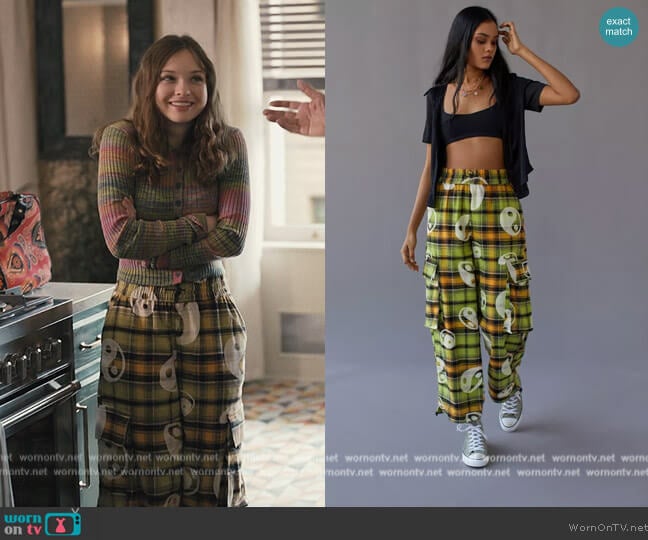 BDG Darren Flannel Pant worn by Lucy (Zoe Margaret Colletti) on Only Murders in the Building