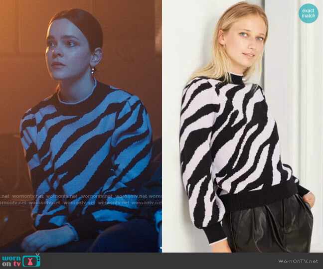 Who What Wear Animal Print Crewneck Pullover Sweater worn by Zoe Zimmer (Laurel Marsden) on Ms. Marvel