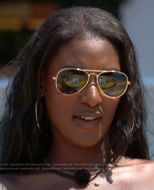 Zeta’s aviator sunglasses on Love Island USA