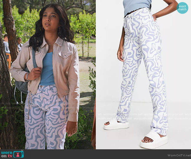 Cotton On On straight leg jeans in blue swirl print worn by Devi Vishwakumar (Maitreyi Ramakrishnan) on Never Have I Ever