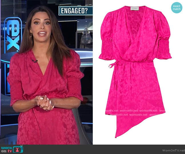 Art Dealer Short Dress worn by Jennifer Lahmer on Extra