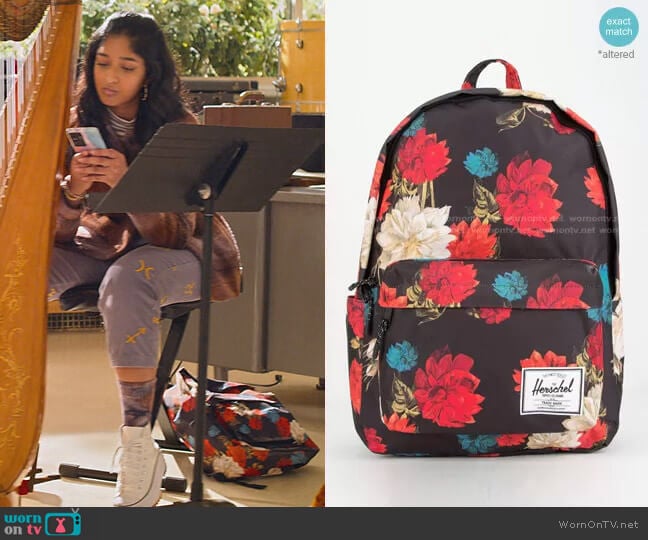 Herschel Classic Vintage Floral Backpack worn by Devi Vishwakumar (Maitreyi Ramakrishnan) on Never Have I Ever