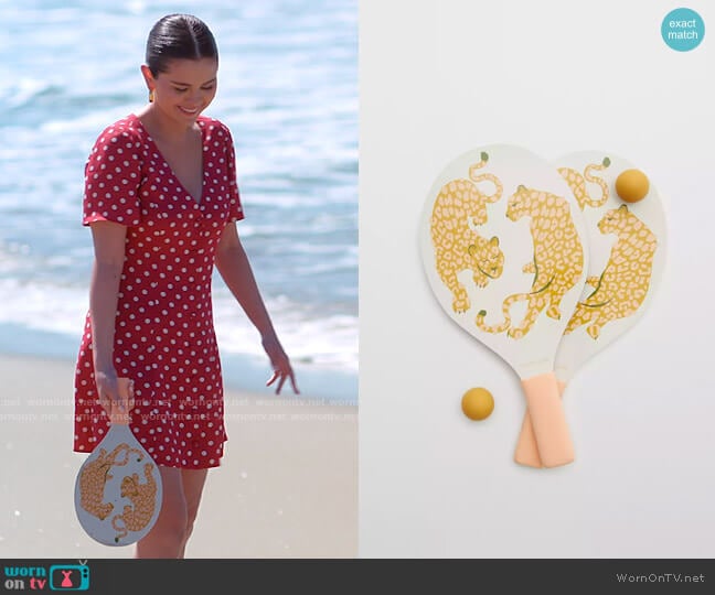SunnyLife Beach Bats worn by Selena Gomez on Selena + Chef