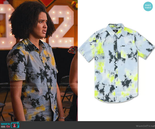 Volcom Saturate Short Sleeve Shirt worn by Fabiola Torres (Lee Rodriguez) on Never Have I Ever