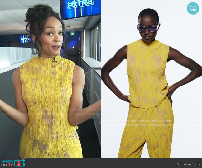 Zara Jacquard Pleated Top worn by Rachel Lindsay on Extra