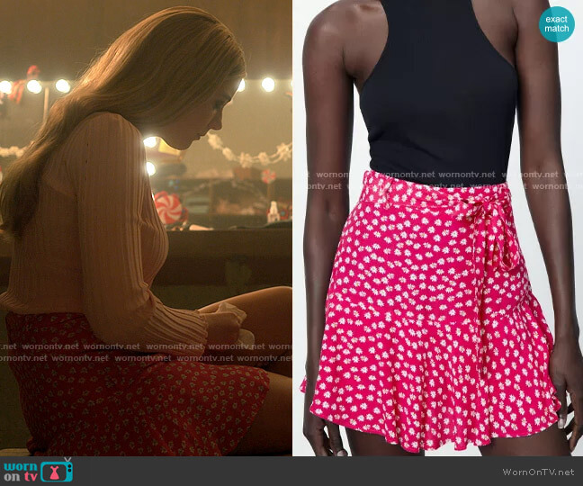 Zara Tied Floral Print Skort worn by Kelly Beasley (Mallory Bechtel) on Pretty Little Liars Original Sin