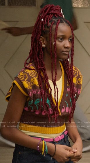 Alex’s printed sweater vest on High School Musical The Musical The Series