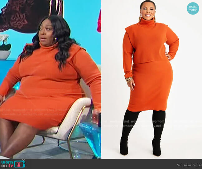 Ashley Stewart Vest And Sweater Dress Set worn by Loni Love on E! News