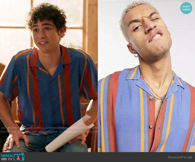 ASOS Design Relaxed Retro Stripe Camp Shirt in Orange and Blue worn by Ricky (Joshua Bassett) on High School Musical The Musical The Series