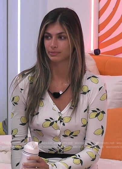 Bella’s lemon print pajamas on Love Island USA