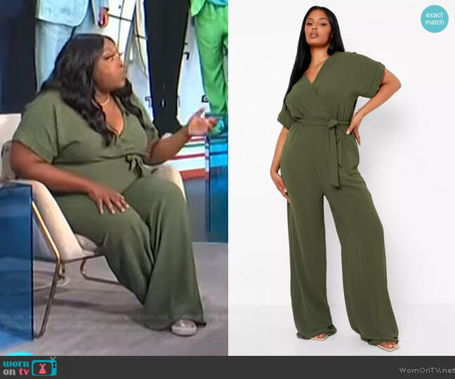 Boohoo Woven Belted Wide Leg Jumpsuit worn by Loni Love on E! News