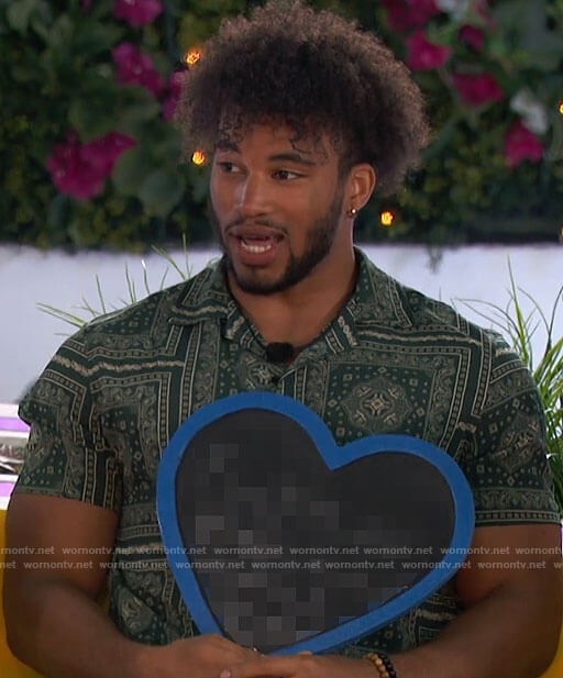 Chazz’s green bandana print shirt on Love Island USA