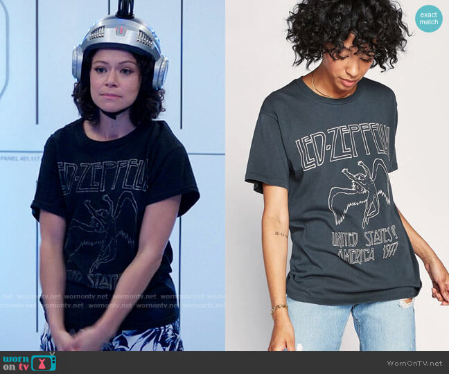 Daydreamer Led Zeppelin T-shirt worn by Jennifer Walters (Tatiana Maslany) on She-Hulk Attorney at Law