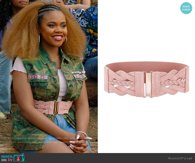 Grace Karin Retro Wide Waist Cinch Belt in Pink worn by Kourtney (Dara Renee) on High School Musical The Musical The Series
