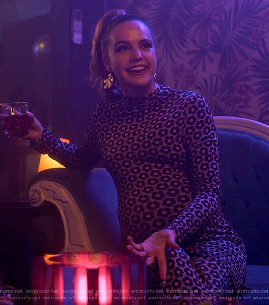 Imogen’s flower print top and pants set on Pretty Little Liars Original Sin